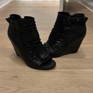 Dolce Vita Black Wedges